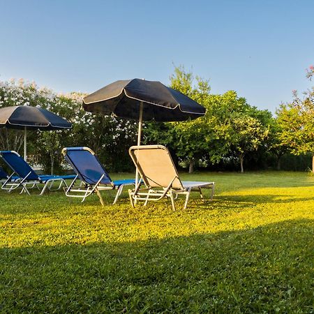 Rose Garden Villa Melikia Ngoại thất bức ảnh