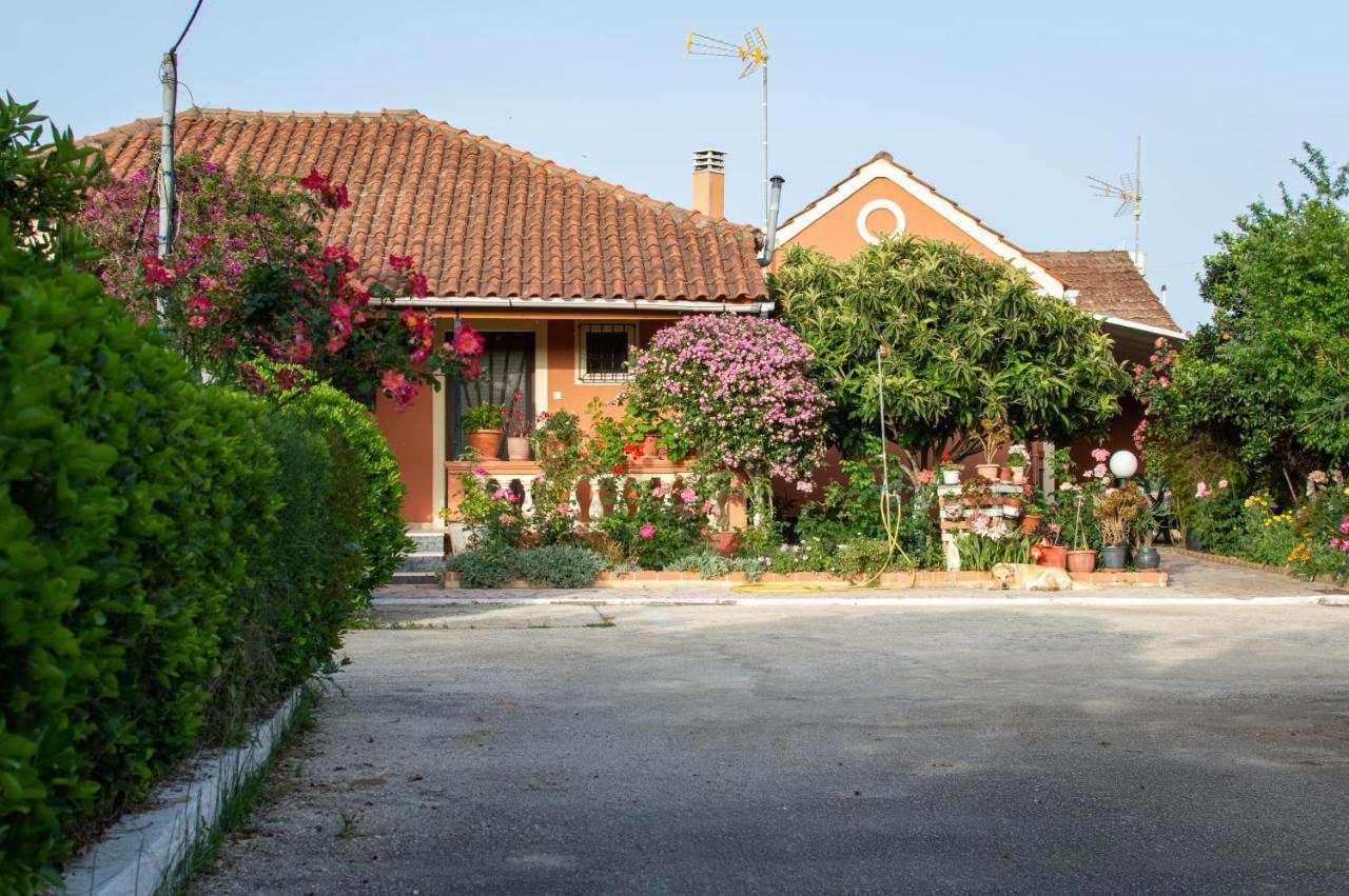 Rose Garden Villa Melikia Ngoại thất bức ảnh
