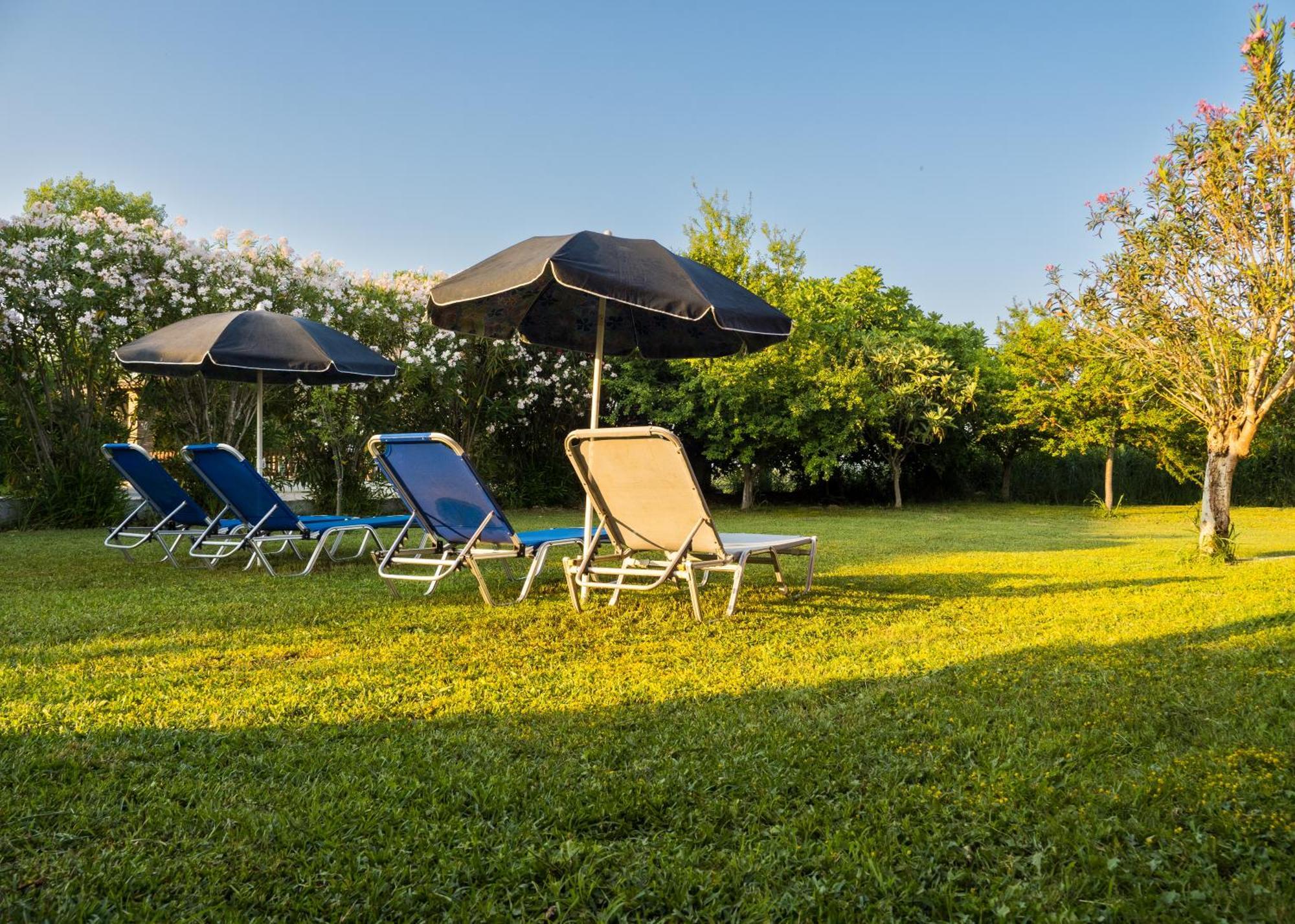 Rose Garden Villa Melikia Ngoại thất bức ảnh